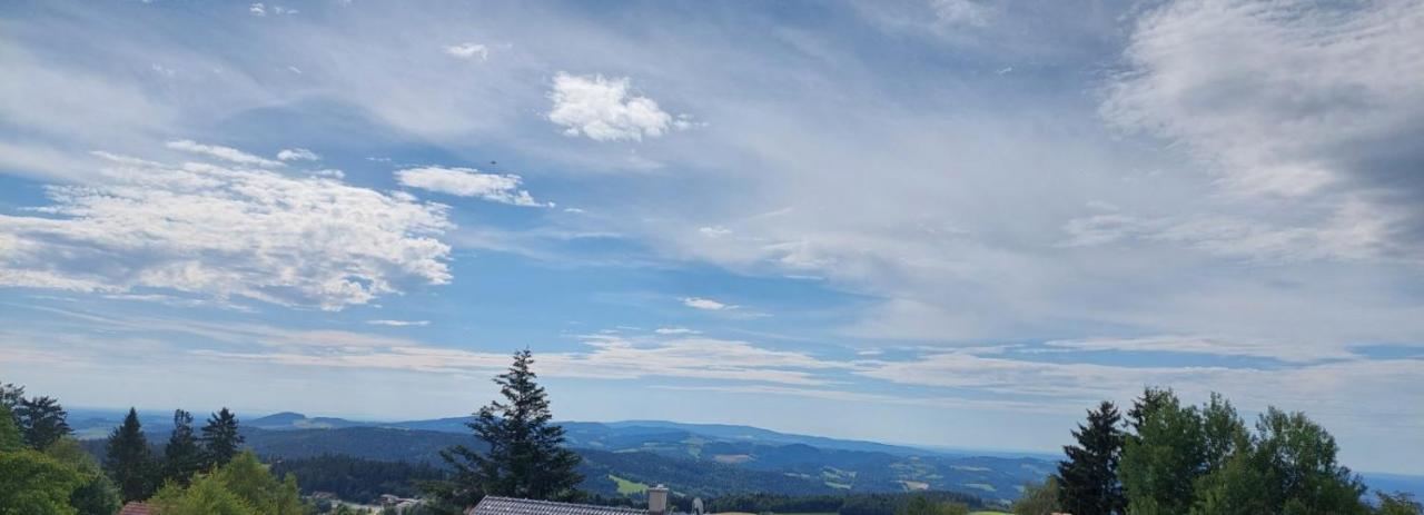 Wald-Panorama-Zimmer Bed & Breakfast Moenichkirchen Exterior photo